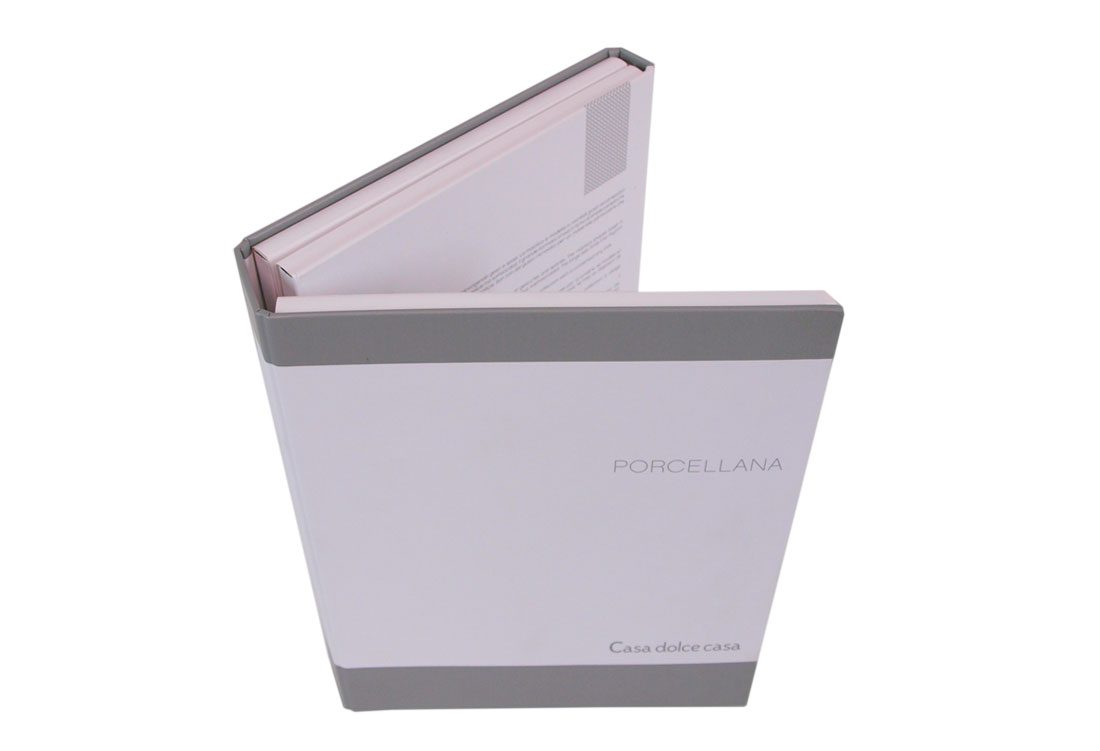 Folder with covering niches