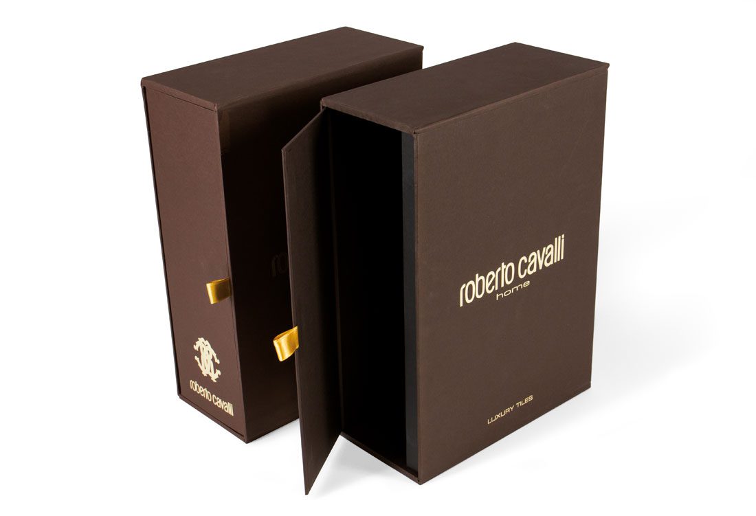 Box for catalogues customized with gold foil hot print